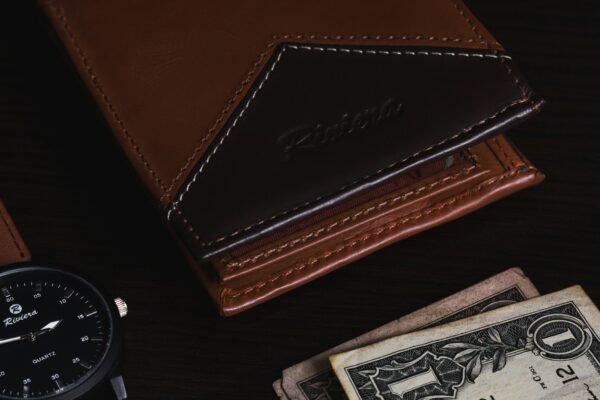 Luxury Redefined: Tom Ford Men's Wallet Elegance