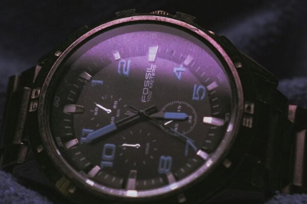 Elegant Timekeeping Redefined with Watch WB-32